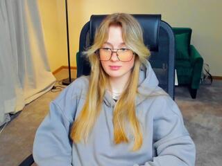 Lavonda Bellefontaine webcam model stream image