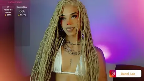 DanniLee_ webcam model stream image