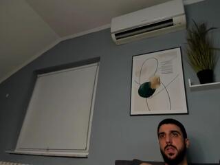 Zeyn Edwards webcam model stream image