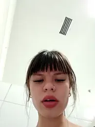 _Isabella-7 webcam stripchat model stream image