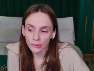 Isabel Adams webcam model stream image