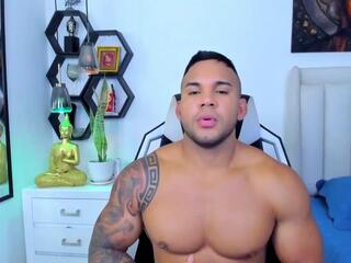 Matthew Santos webcam model stream image