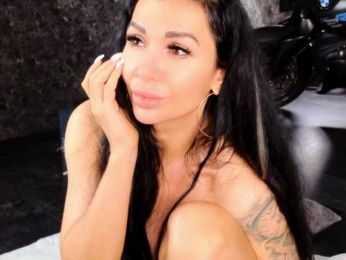 -BABAYAGA- webcam model stream image