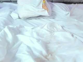 milfisabella webcam model stream image