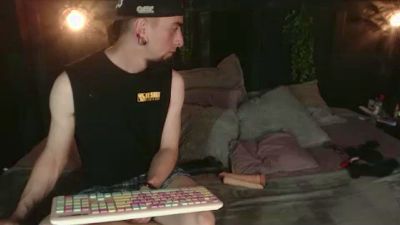 rommen_n_zoe webcam model stream image