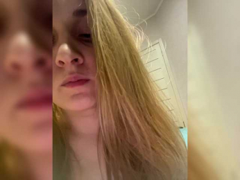 Mari_Kari webcam model stream image