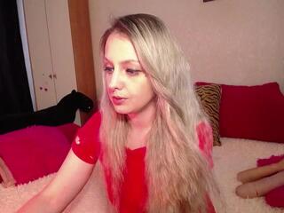 Katy Kroft webcam model stream image