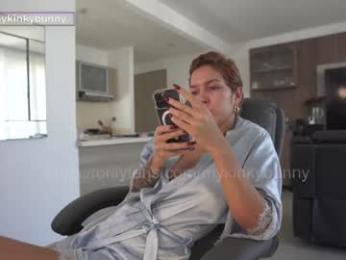 mykinkybunny webcam model stream image