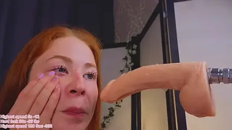 Young_redbabe webcam model stream image