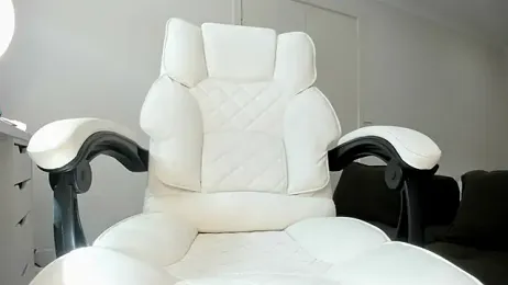 aus_queen webcam model stream image