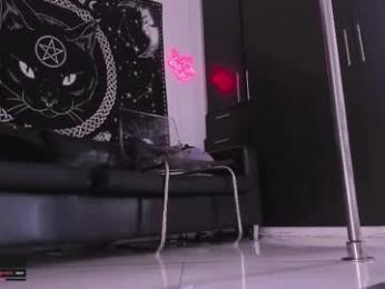 hazellwitch webcam model stream image