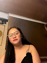 yourdevilsweettsx webcam stripchat model stream image