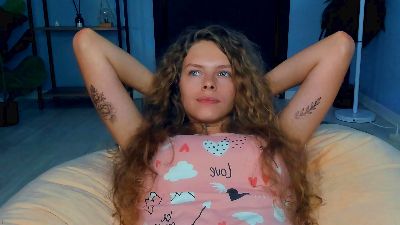 FalineCleverley webcam model stream image