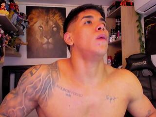 William Dracko webcam model stream image