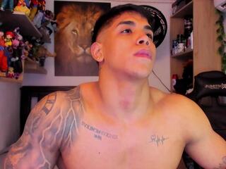 William Dracko webcam model stream image