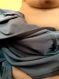 BigBustyRuhi webcam model stream image