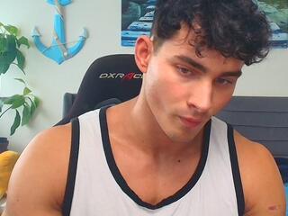Emilio Reynolds webcam model stream image