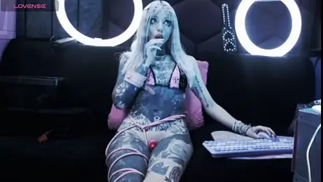 TyphoidMary webcam model stream image