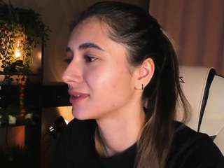 darlabelle webcam model stream image