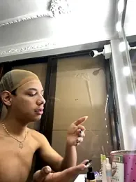 SwettRenata_ webcam model stream image