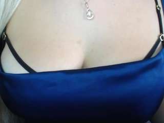 stacyyellig webcam model stream image