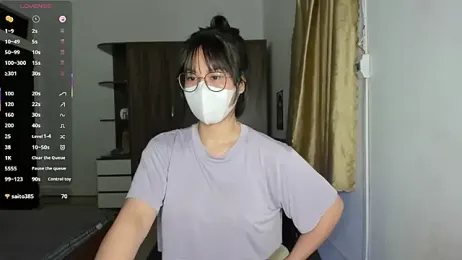 ___SuRi webcam model stream image