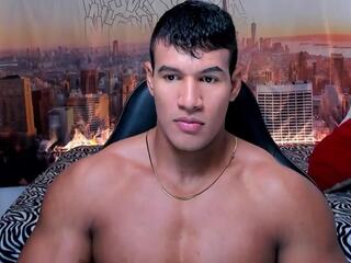 Cris Cruz webcam model stream image