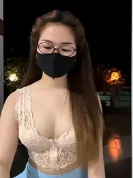 BabyThree_ webcam model stream image
