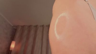 LaraeLockyer webcam model stream image