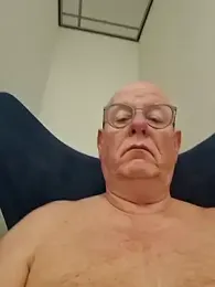 andrejoyfull64 webcam stripchat model stream image