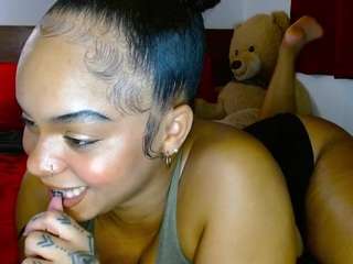 giatailor webcam model stream image