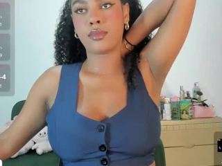 naomixjones webcam model stream image