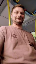 VibesLover webcam model stream image