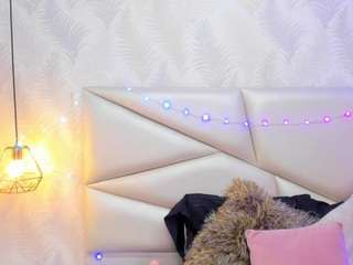 laurettedela-roux webcam model stream image