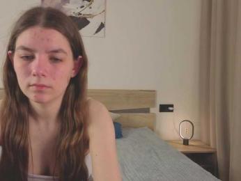 AliseWolker webcam model stream image