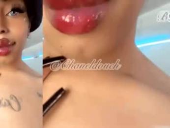 clermontt webcam model stream image