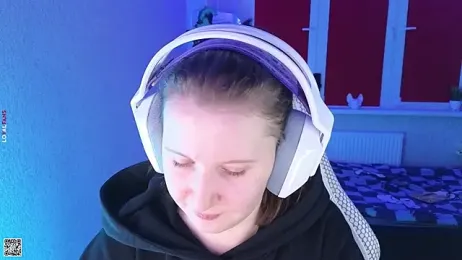 mon_lola webcam model stream image