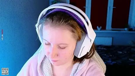 mon_lola webcam model stream image