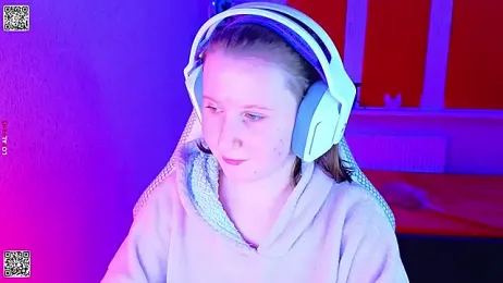 mon_lola webcam stripchat model stream image