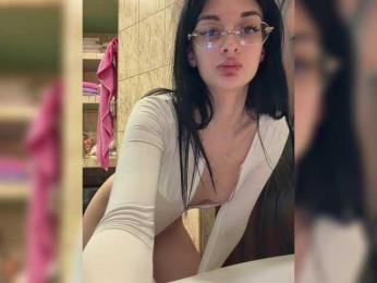 Elizamyyr webcam bongacams model stream image