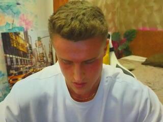 Leo Cavalli webcam model stream image