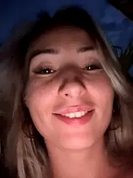 LetsFunKARINA webcam model stream image