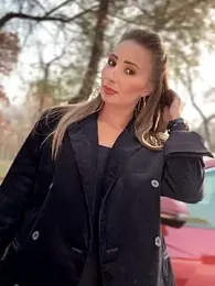 LetsFunKARINA webcam model stream image