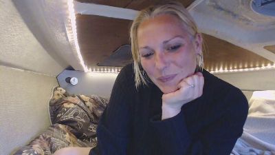 Doucelouve9 webcam model stream image