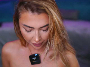 ZennySings webcam model stream image