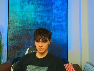 Eryk Adams webcam model stream image