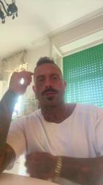 Kikogreta webcam model stream image