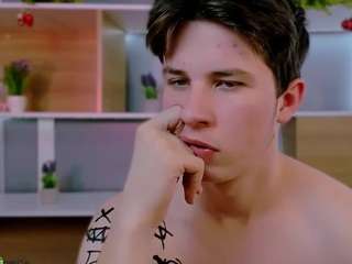 leo-valor webcam camsoda model stream image