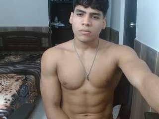 tylergold23 webcam model stream image