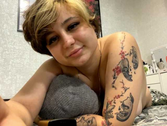 DomoniqueEdnie webcam model stream image